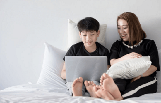 Talk about what you read together even if Chinese isn't your first language
